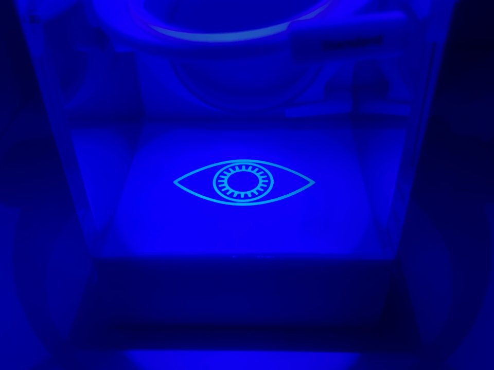 Llum blava filtrada amb lent Zeiss Blueguard